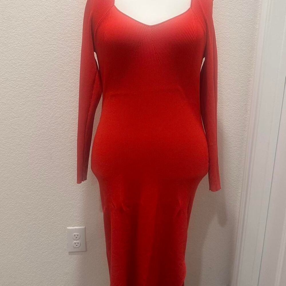The drop red ribbed knit